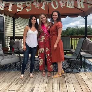 Meet your Posher, Danielle